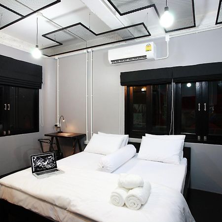 Meroom Phuket Bagian luar foto