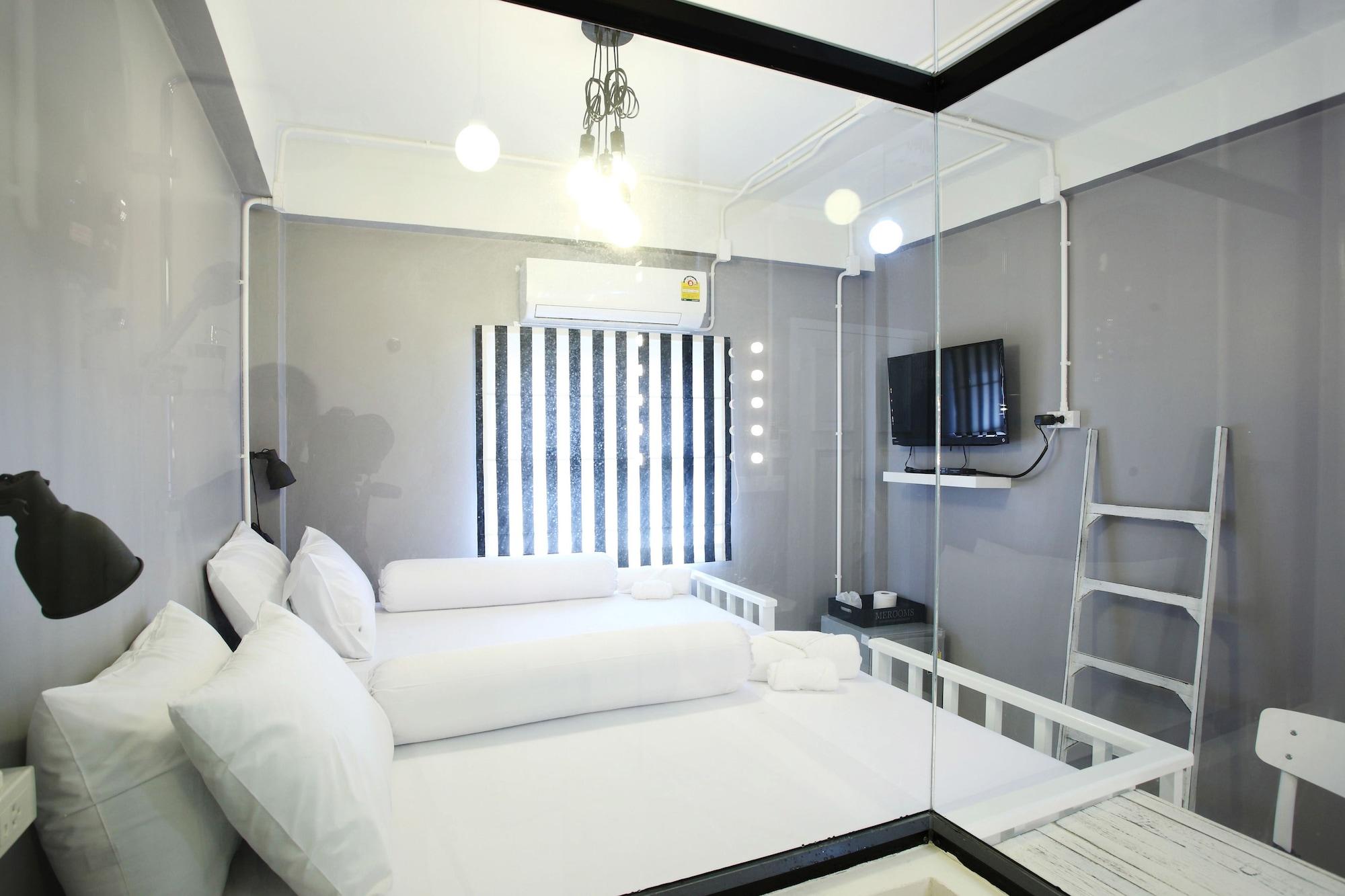Meroom Phuket Bagian luar foto