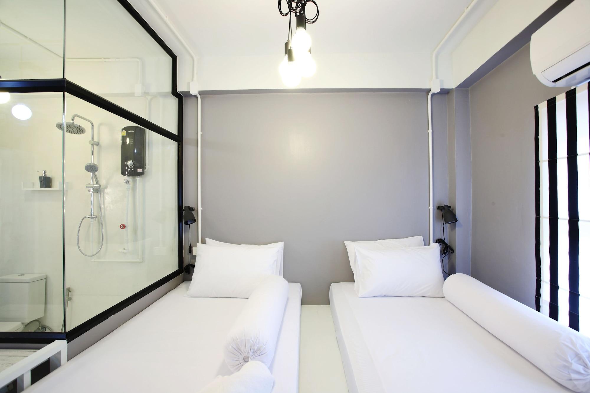 Meroom Phuket Bagian luar foto