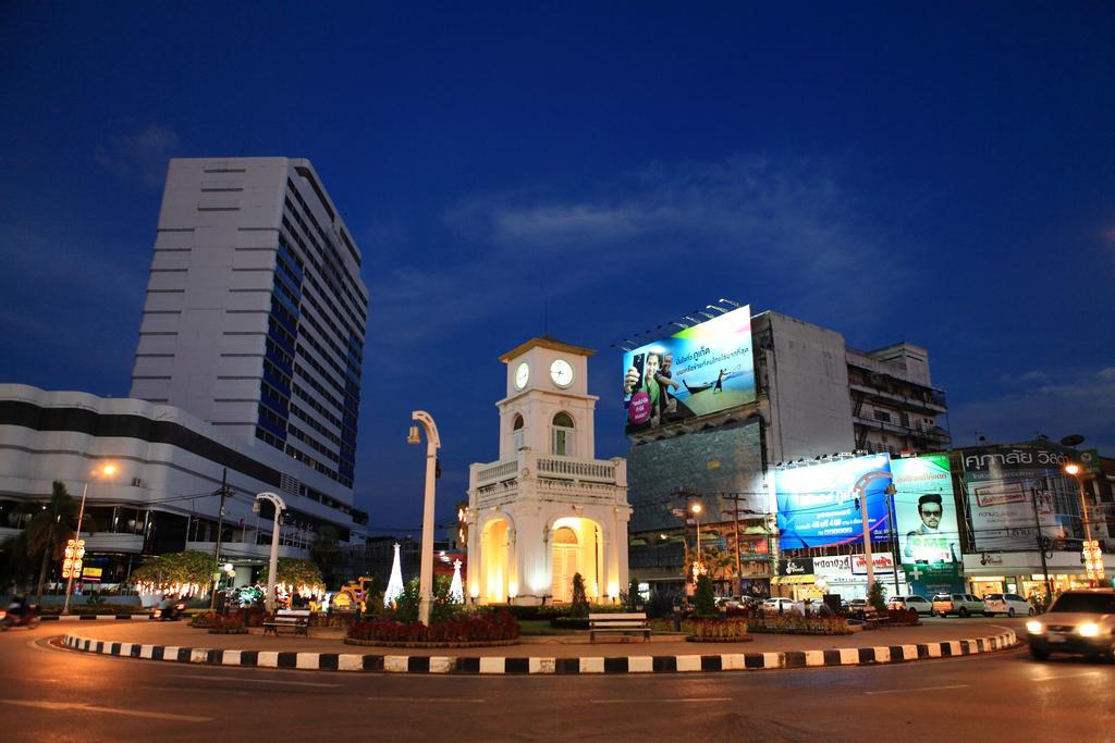 Meroom Phuket Bagian luar foto