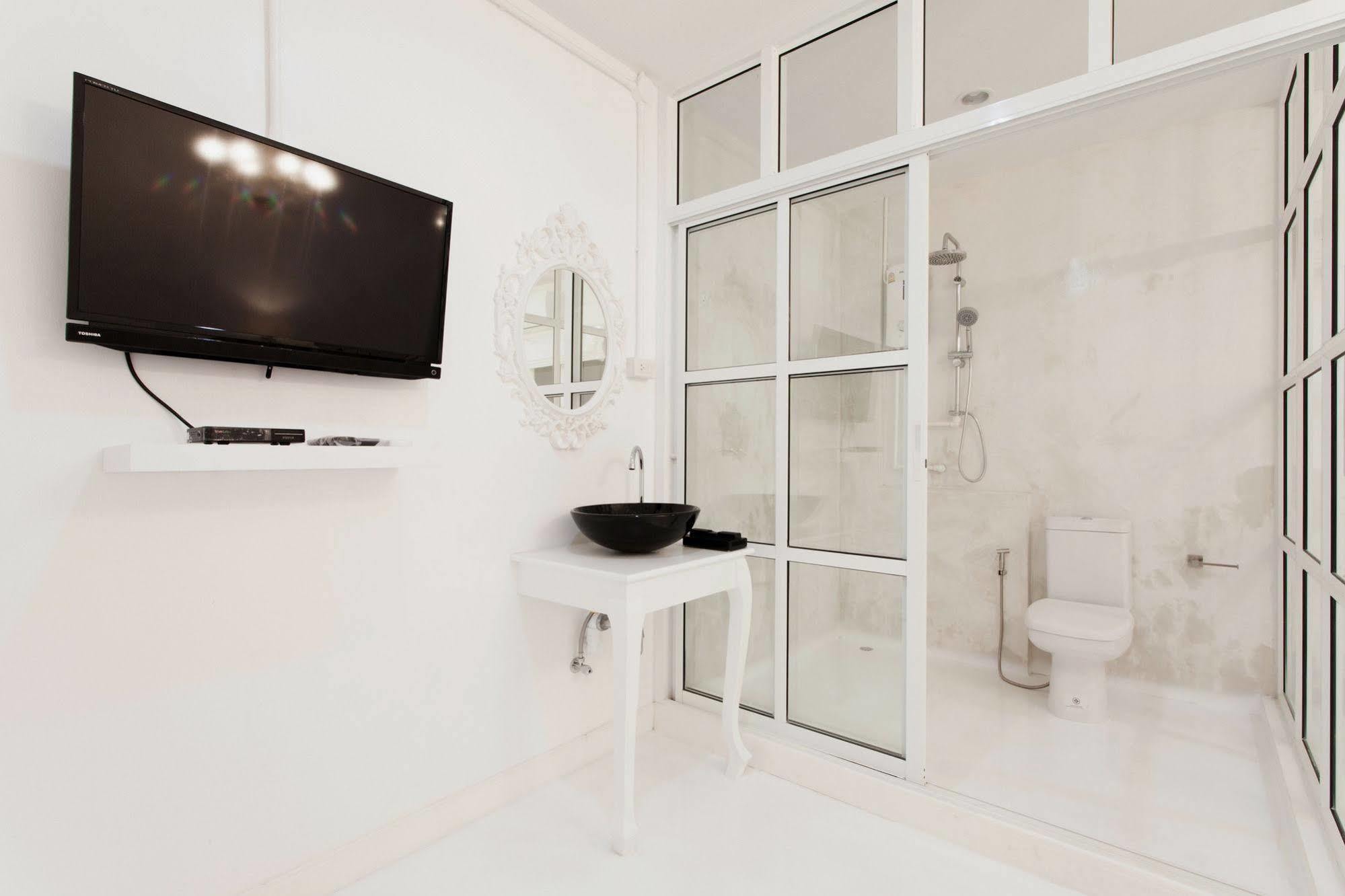 Meroom Phuket Bagian luar foto