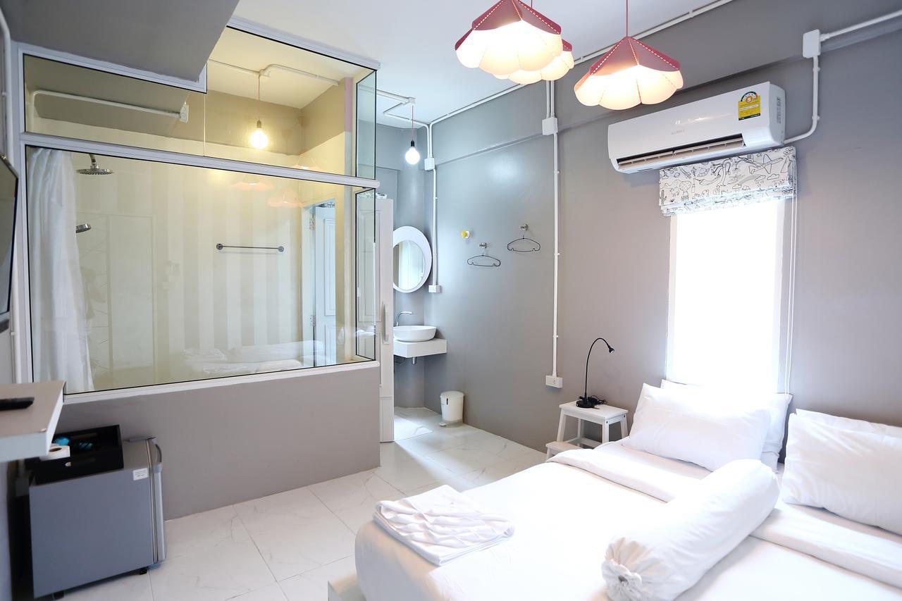 Meroom Phuket Bagian luar foto