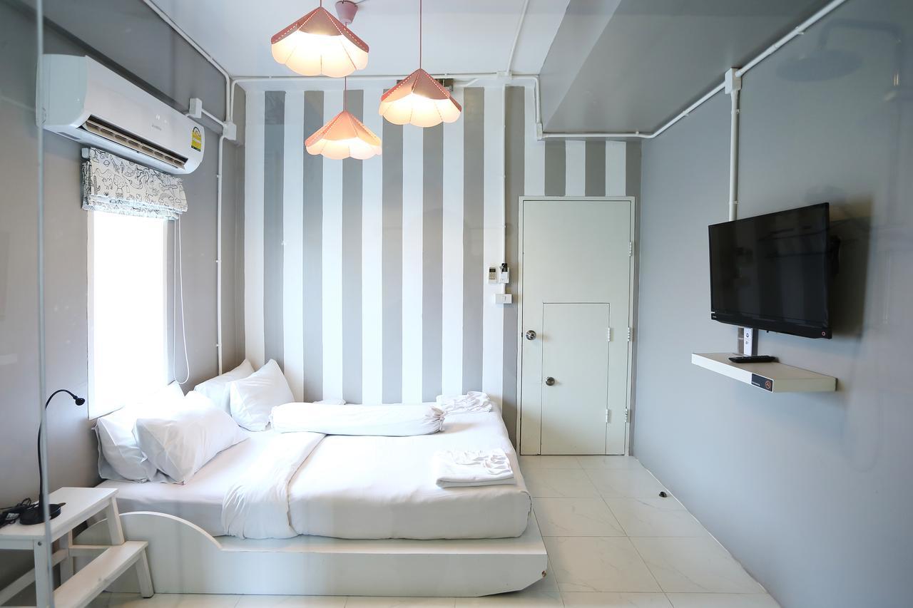 Meroom Phuket Bagian luar foto